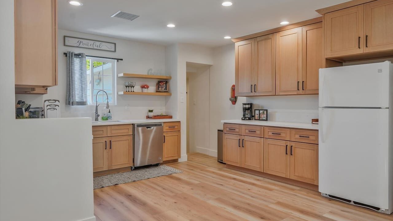 Photo of Kitchen in Valley Glen