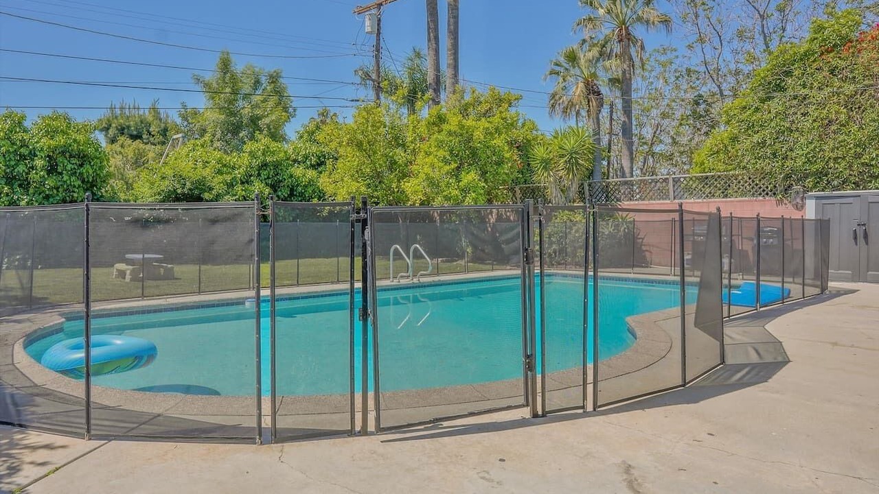 Photo of Outdoor in Valley Glen