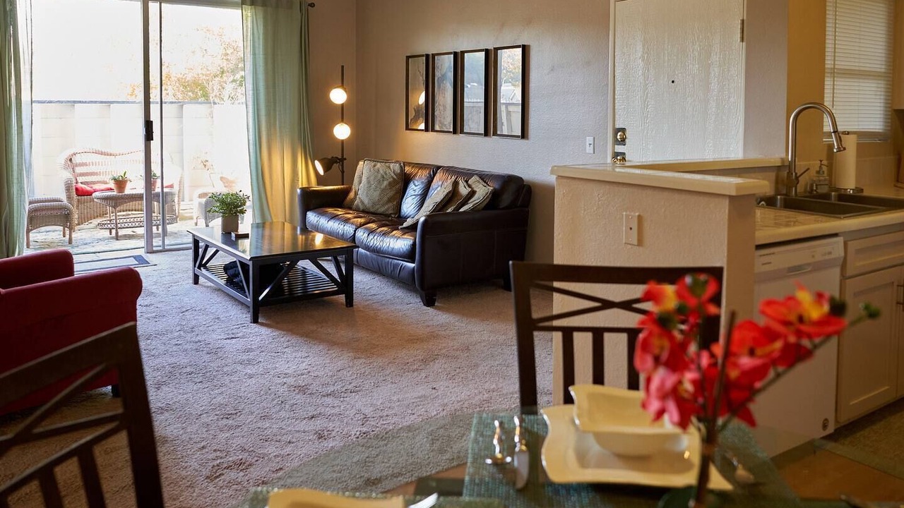 Photo of Livingroom in Santa Clarita