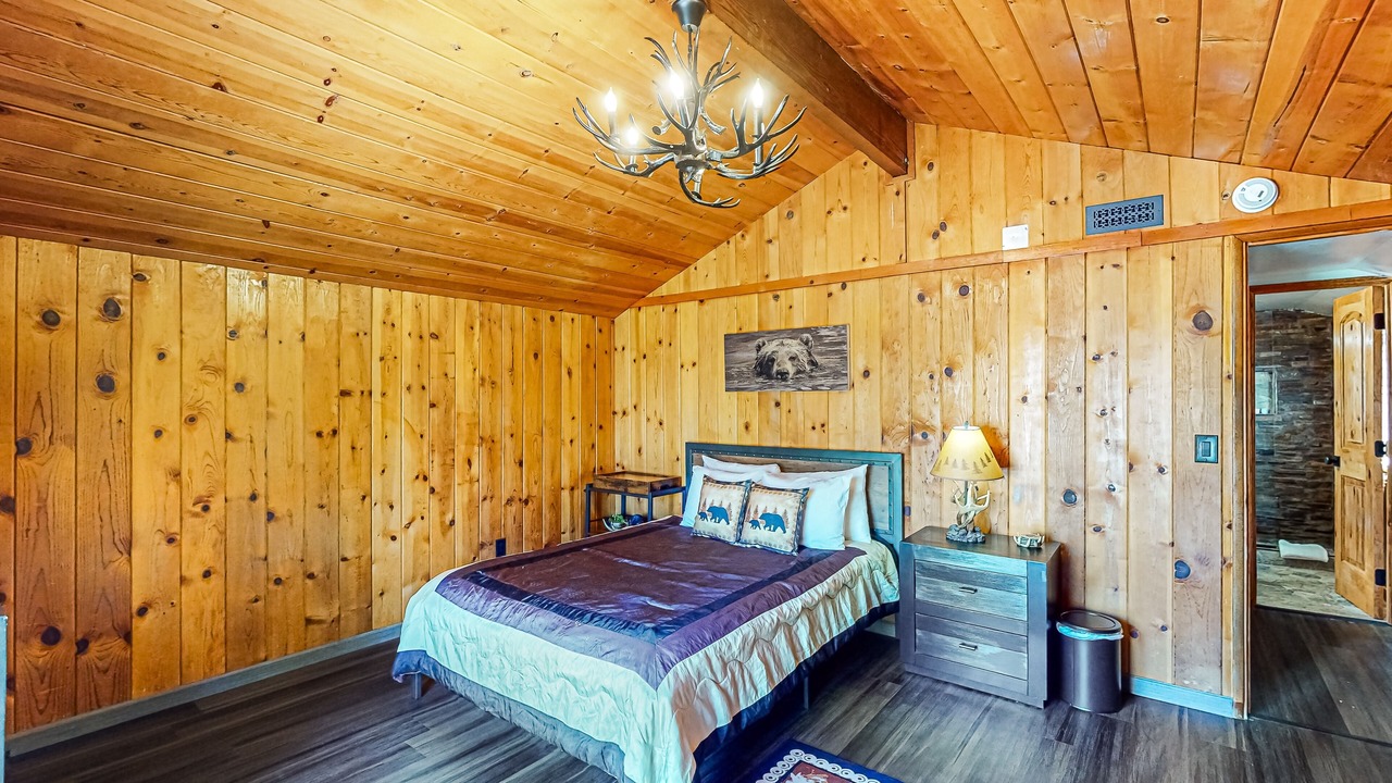 Photo of Bedroom in Arrowbear Lake