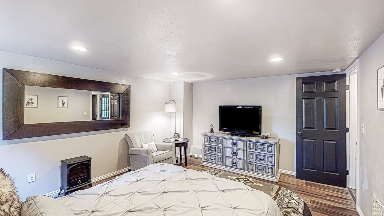 Photo of Bedroom in Arrowbear Lake