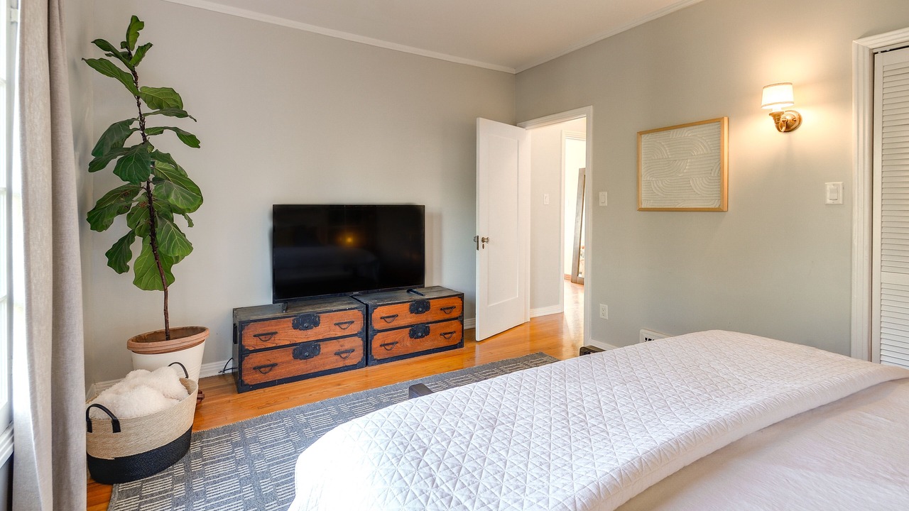 Photo of Bedroom in Mid-Wilshire