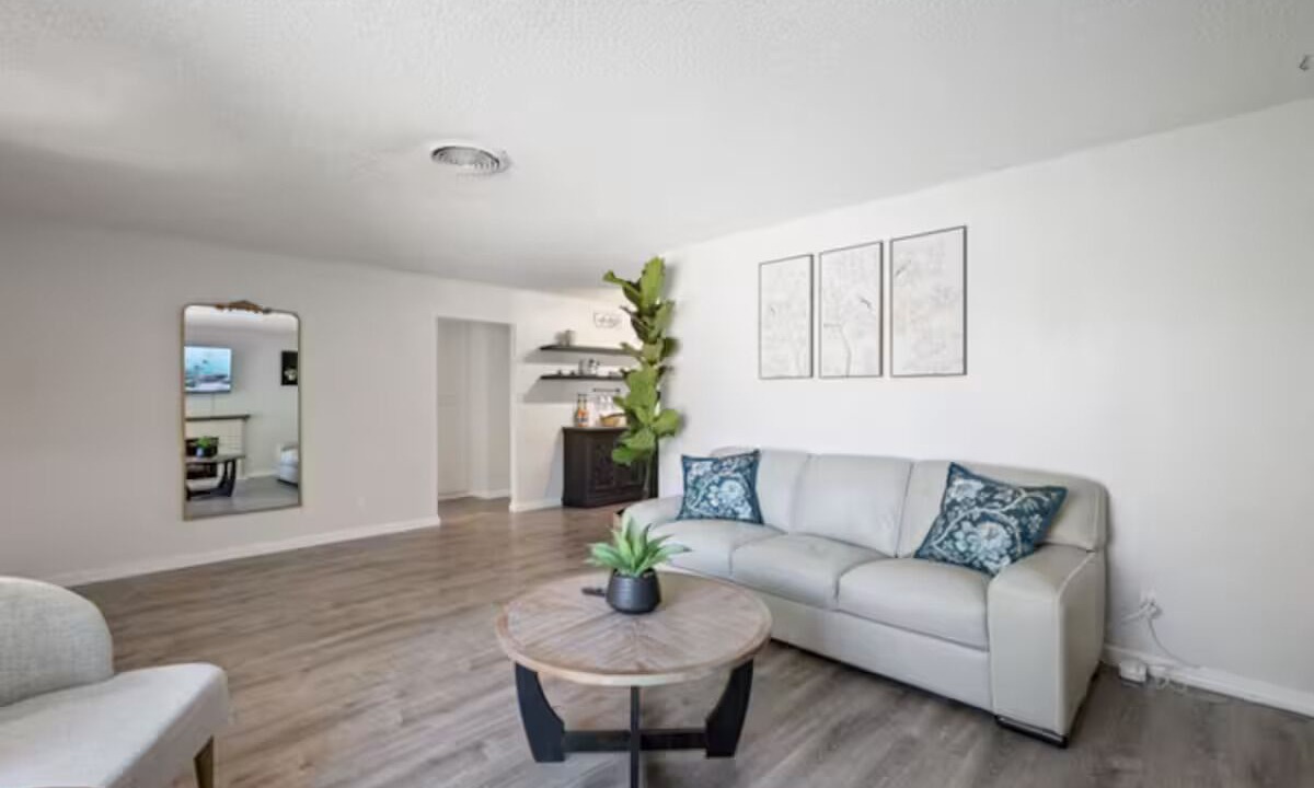 Photo of Livingroom in Hemet