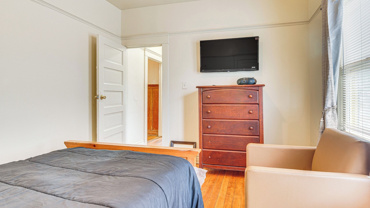 Photo of Bedroom in Downtown Los Angeles