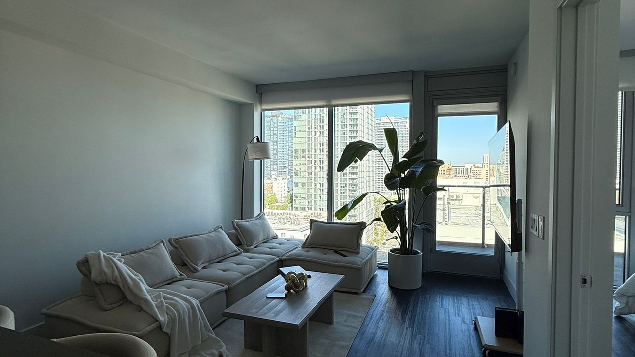 Photo of Livingroom in Financial District