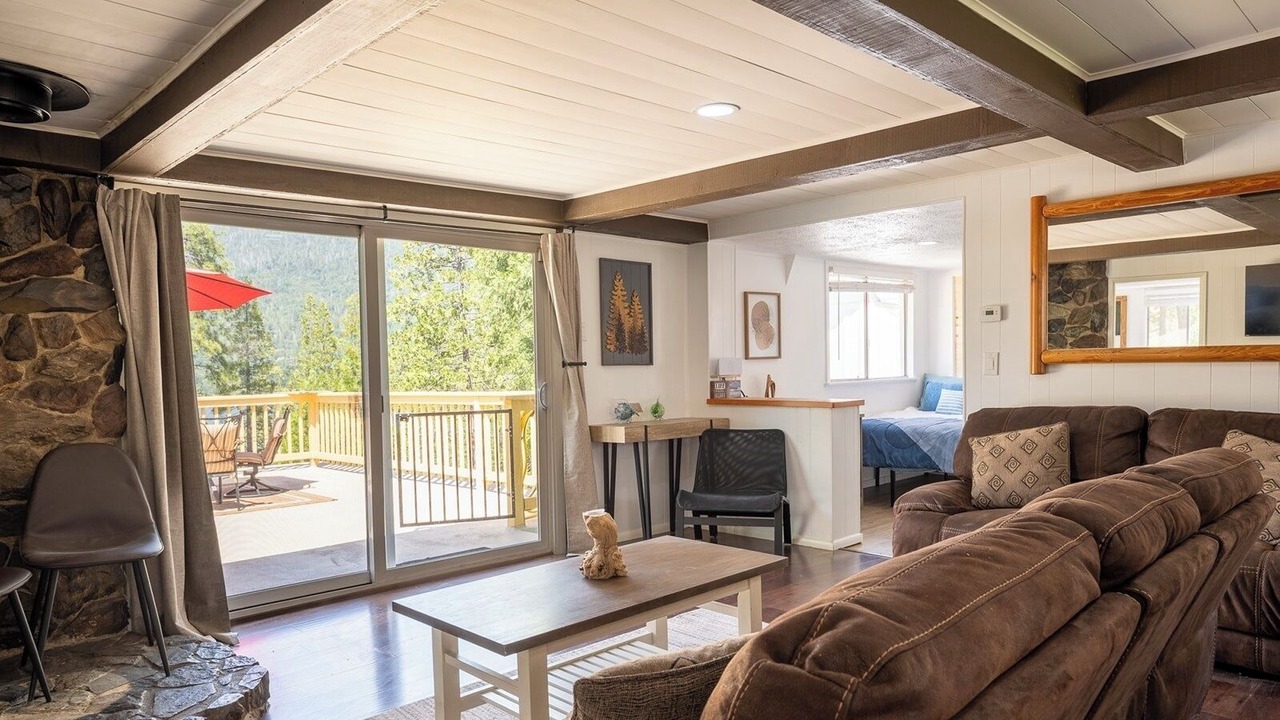 Photo of Livingroom in Wishon
