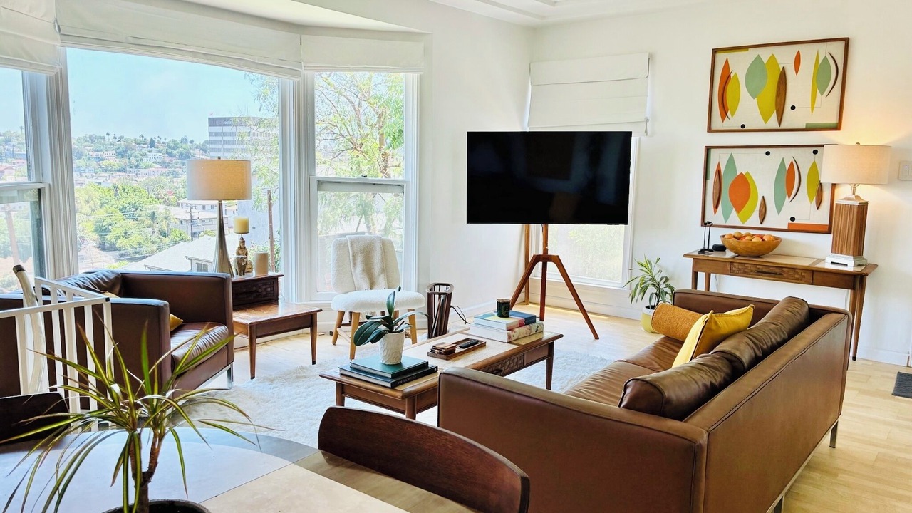 Photo of Livingroom in Silver Lake