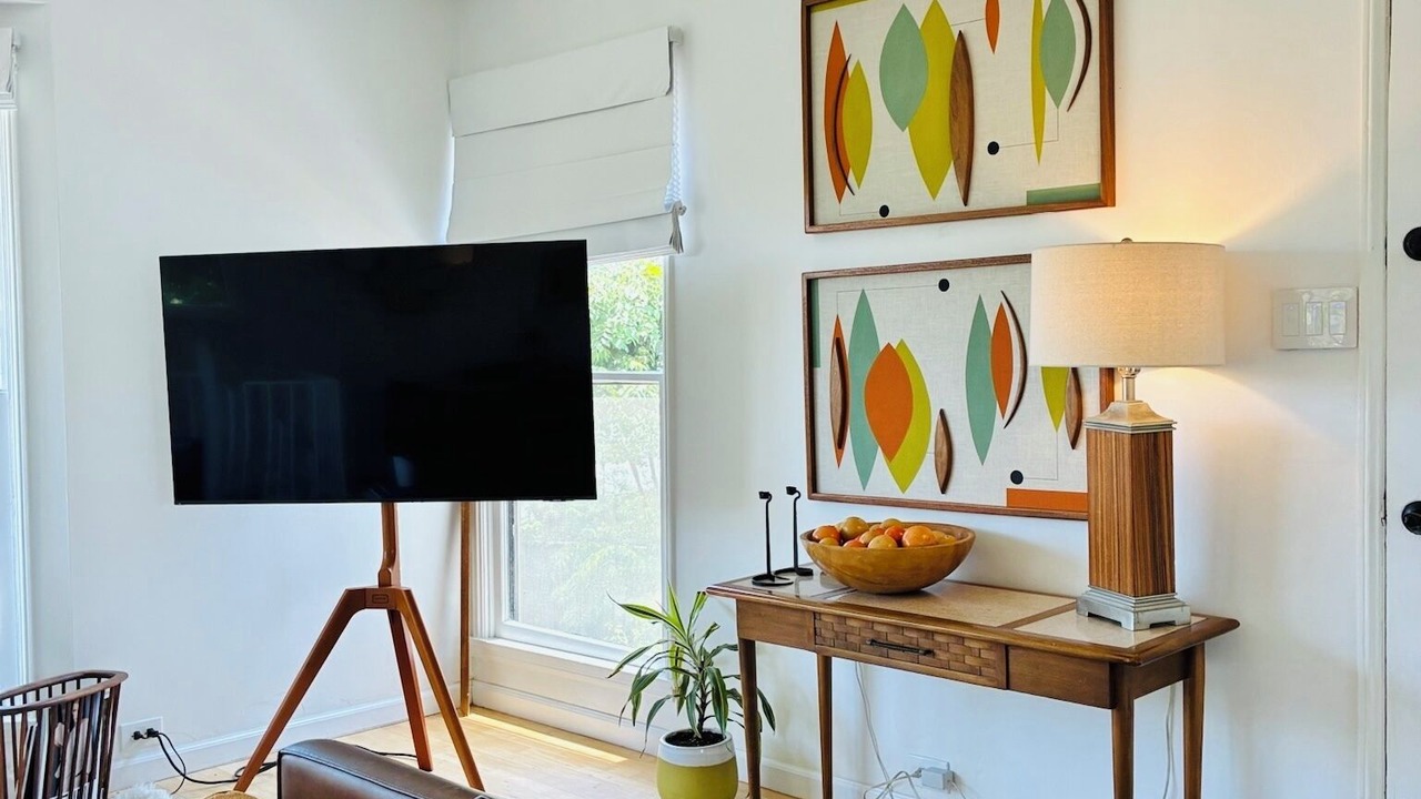 Photo of Livingroom in Silver Lake