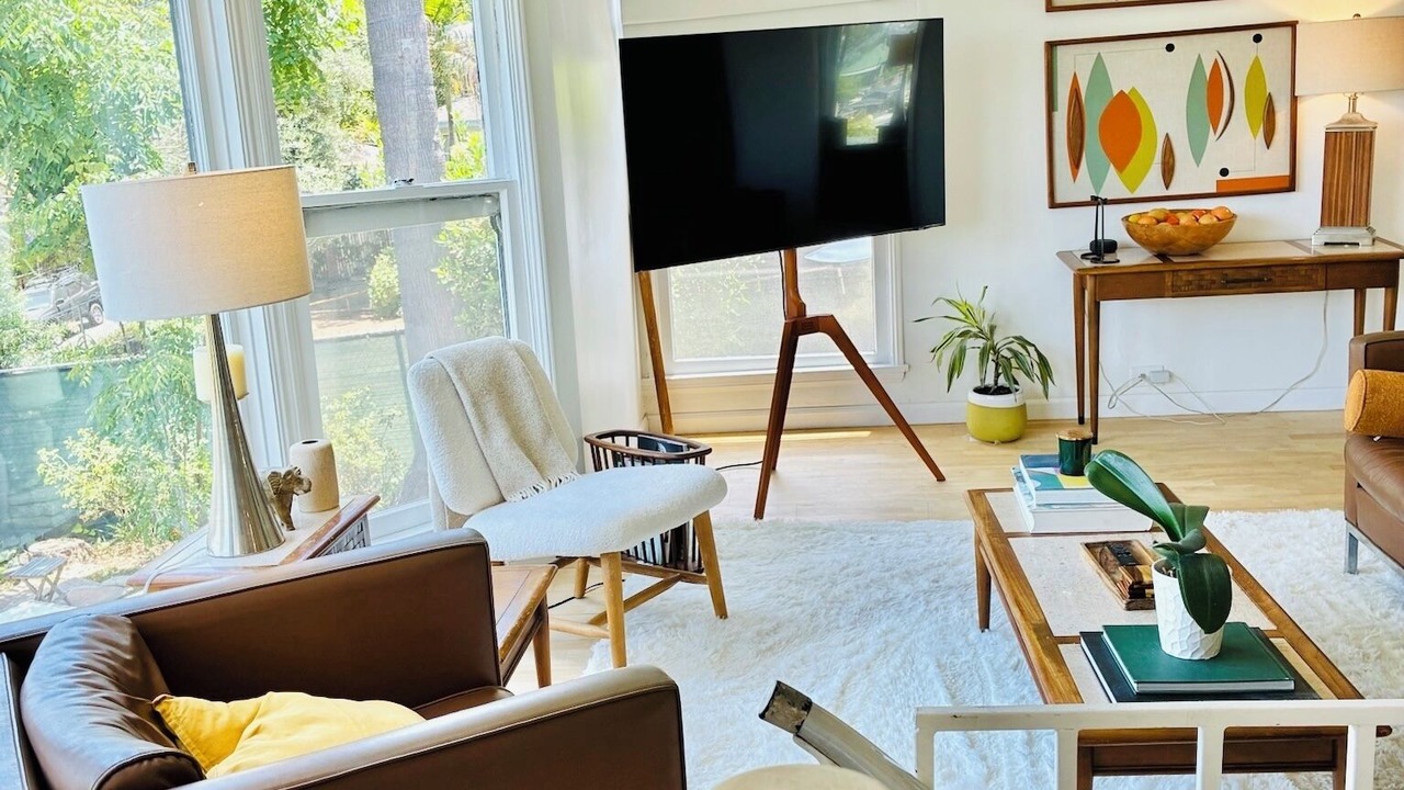 Photo of Livingroom in Silver Lake