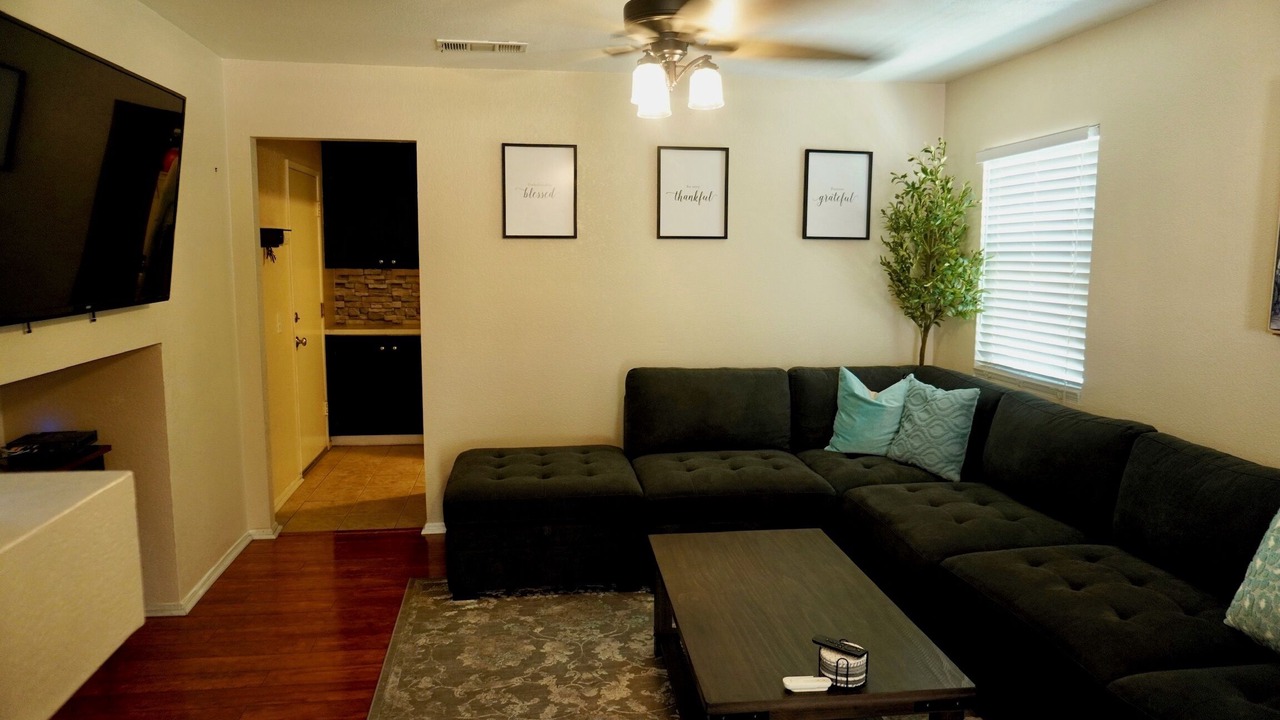Photo of Livingroom in Highland