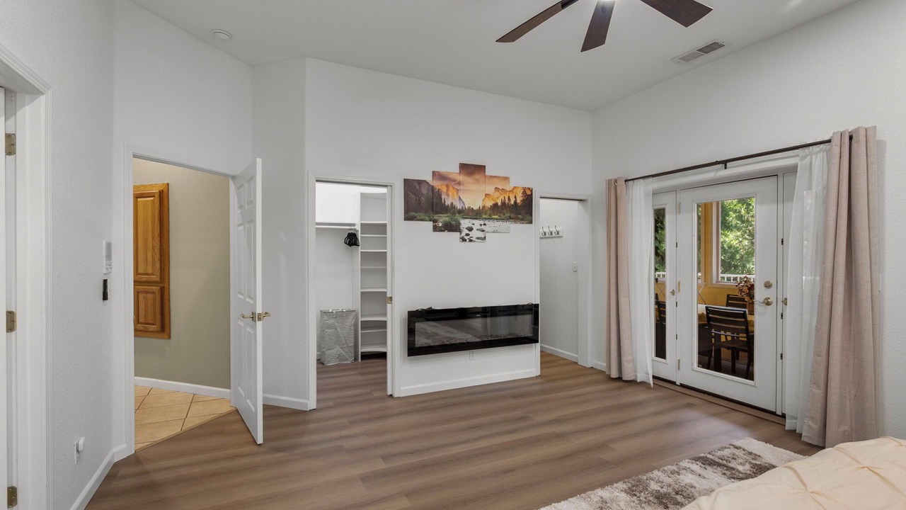 Photo of Bedroom in Groveland