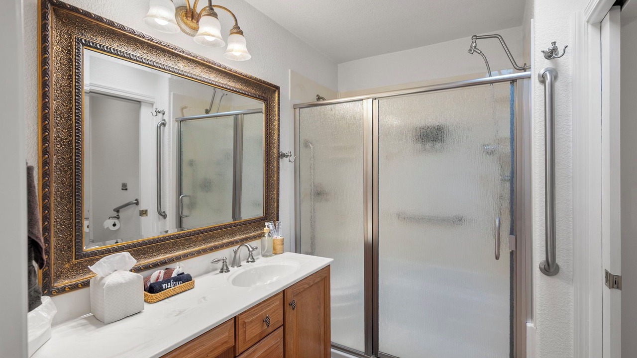 Photo of Bathroom in Groveland