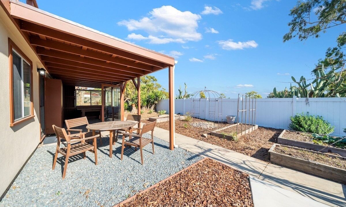 Photo of Outdoor in Linda Vista