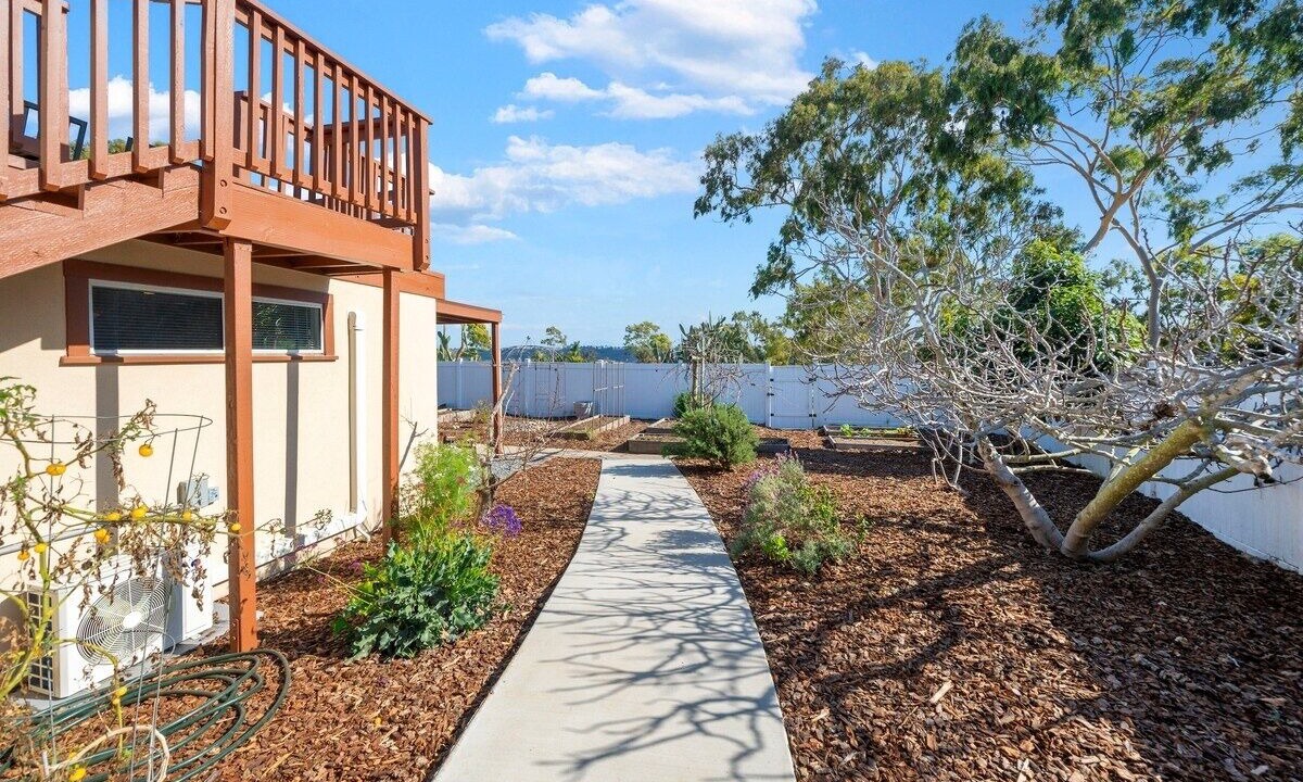 Photo of Outdoor in Linda Vista