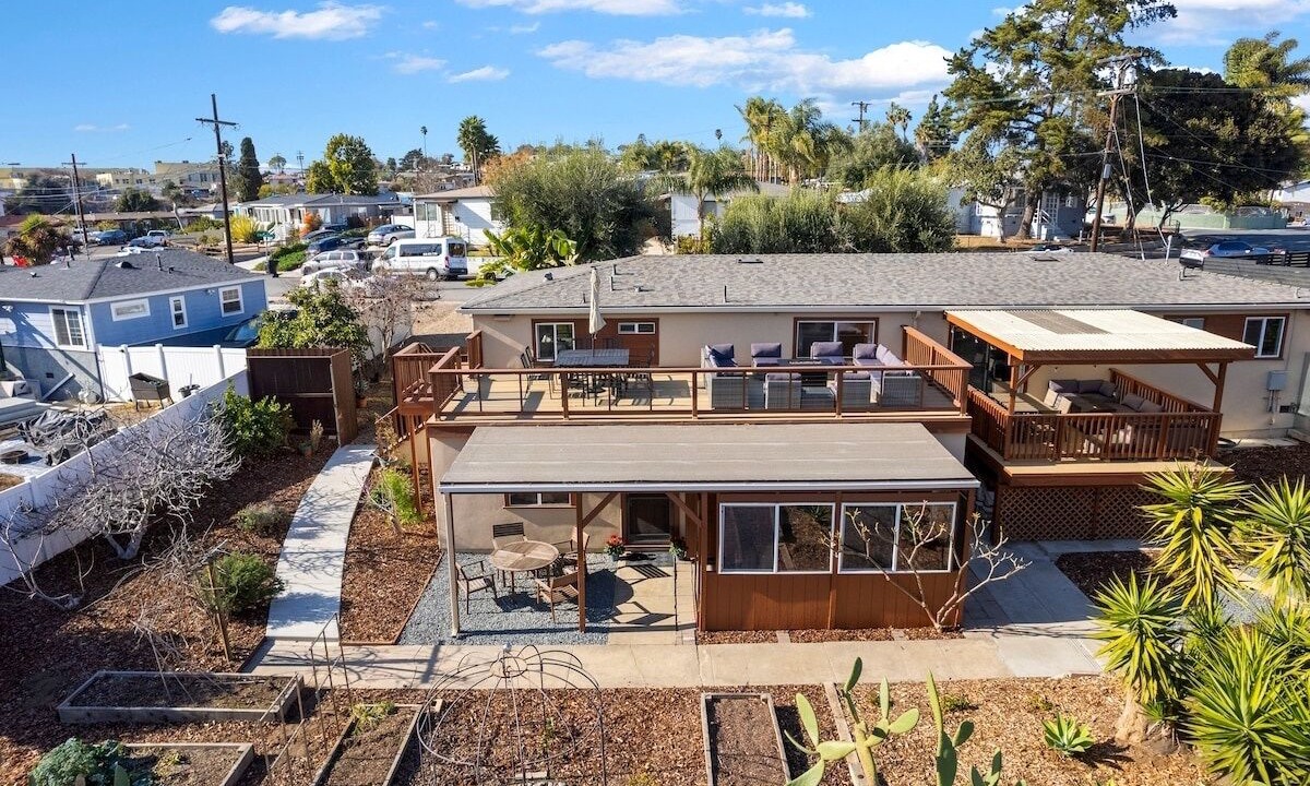 Photo of Outdoor in Linda Vista