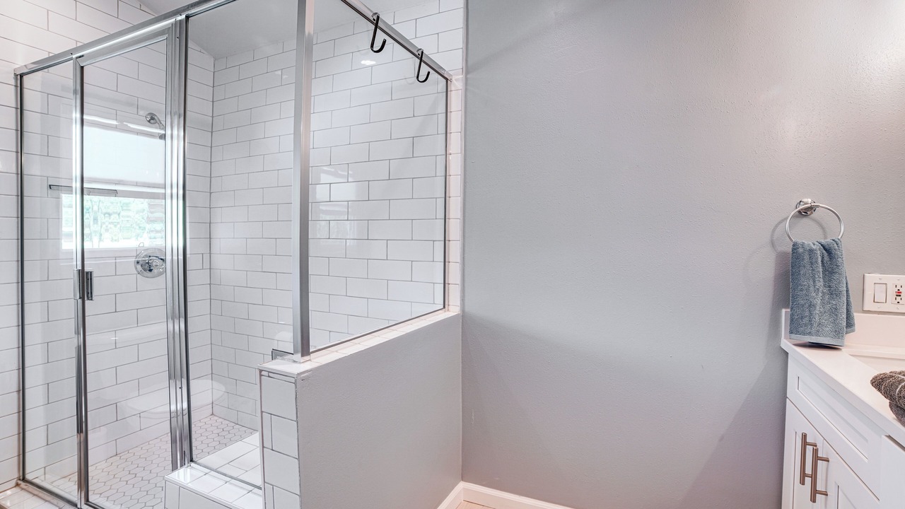 Photo of Bathroom in Corona
