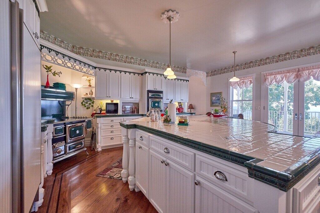 Photo of Kitchen in Phoenix Lake-Cedar Ridge