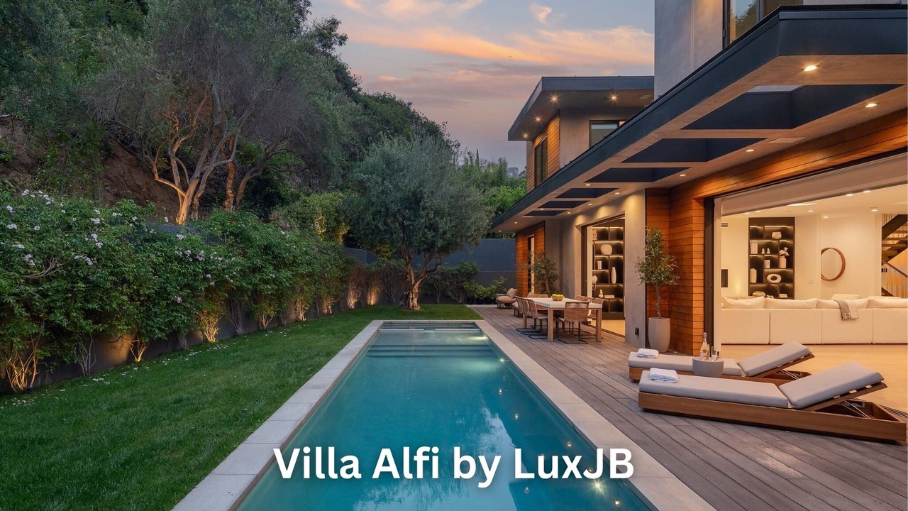 Photo of Others in Hollywood Hills West