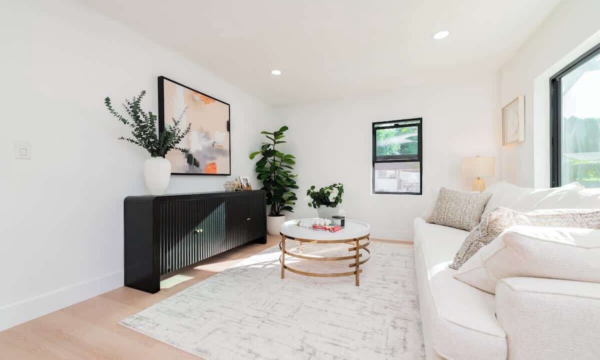 Photo of Livingroom in Yorba Linda