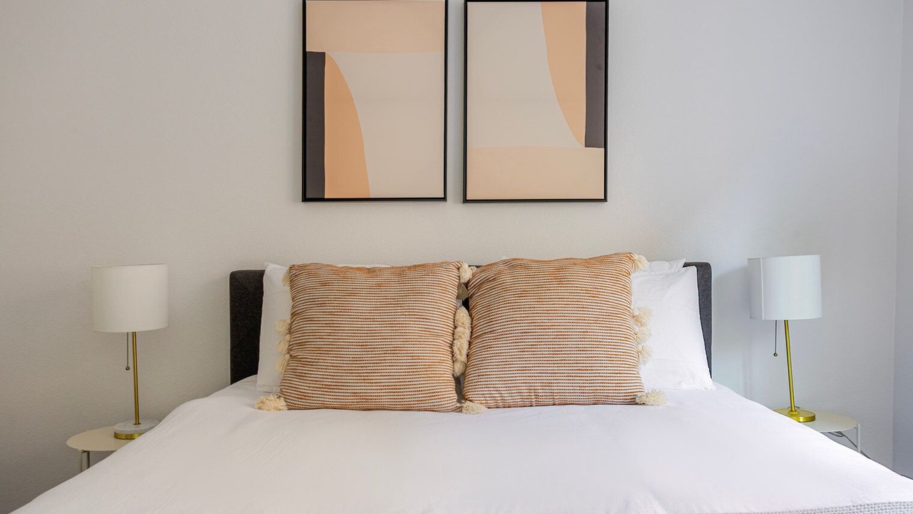Photo of Bedroom in La Brea