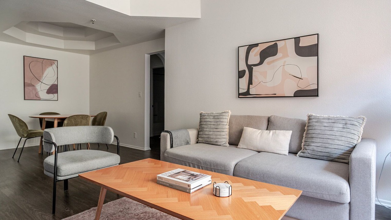 Photo of Livingroom in La Brea