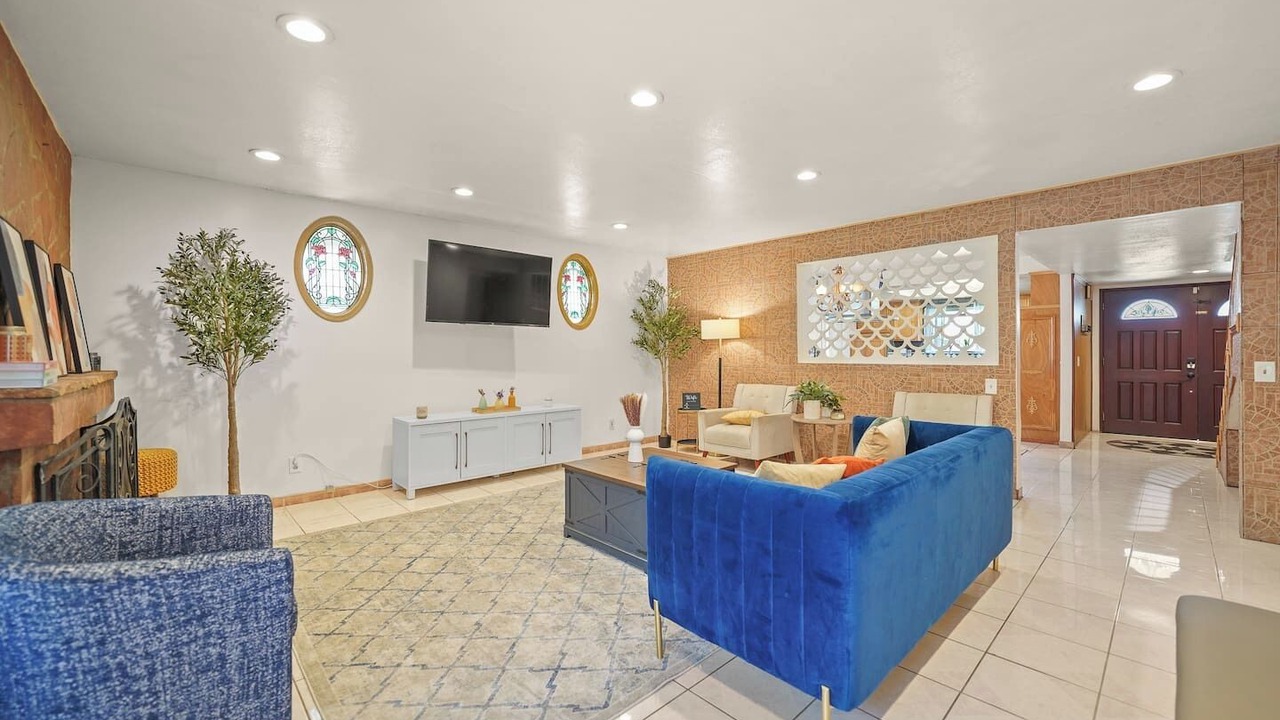 Photo of Livingroom in Norwalk
