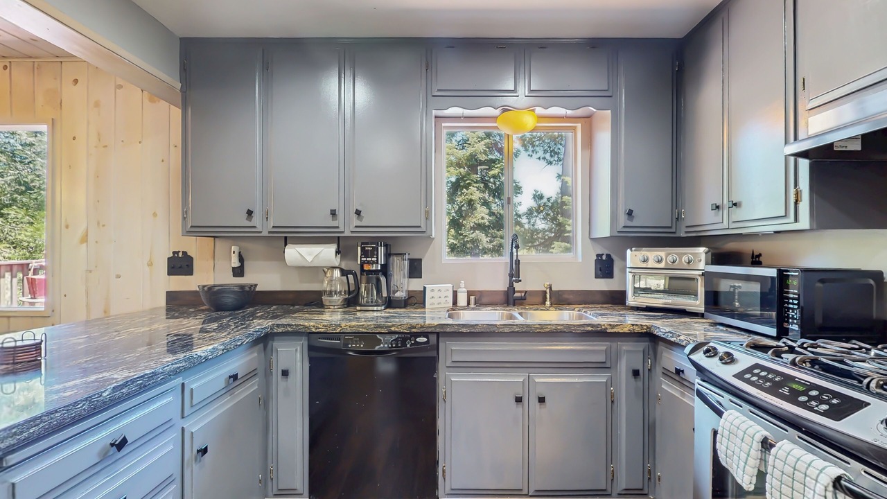 Photo of Kitchen in Blue Jay
