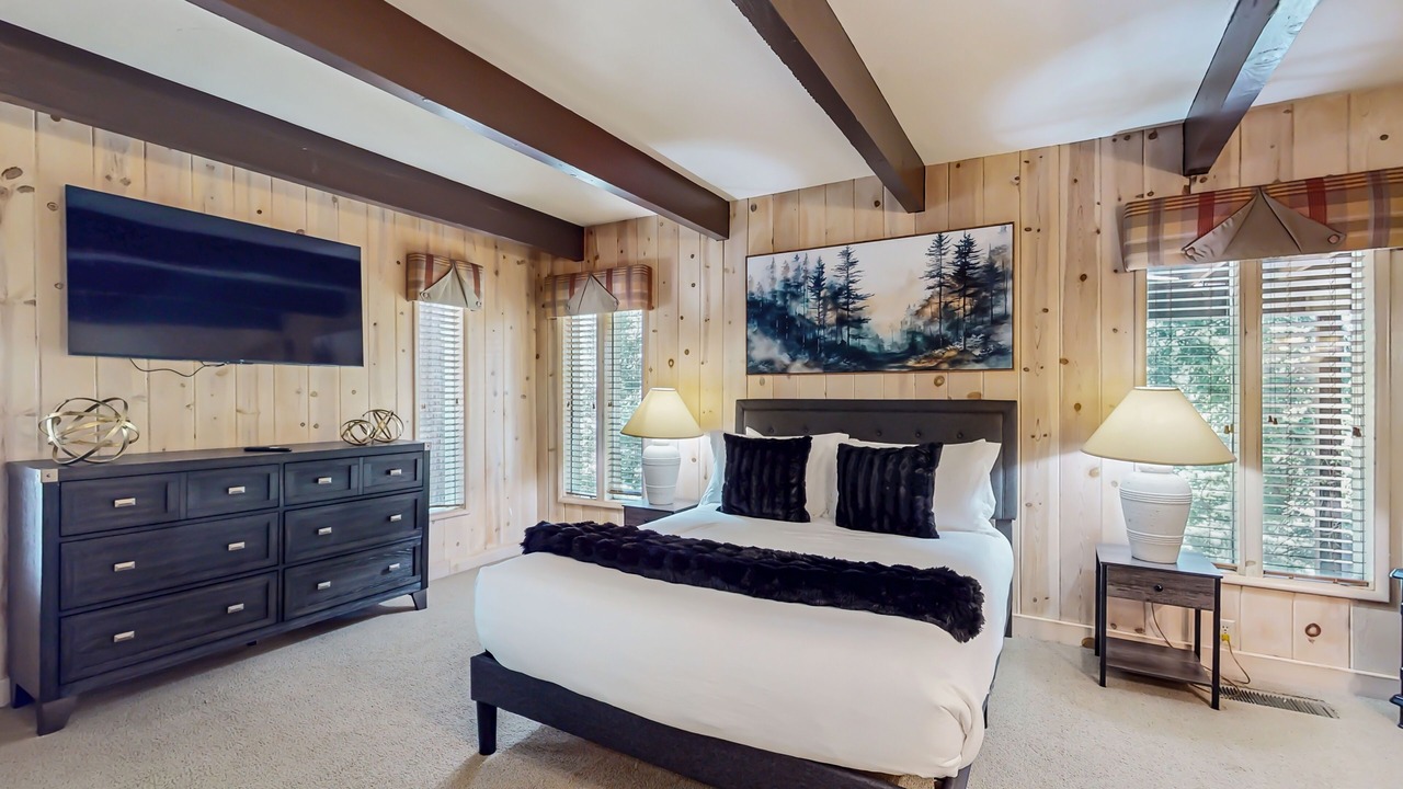 Photo of Bedroom in Blue Jay