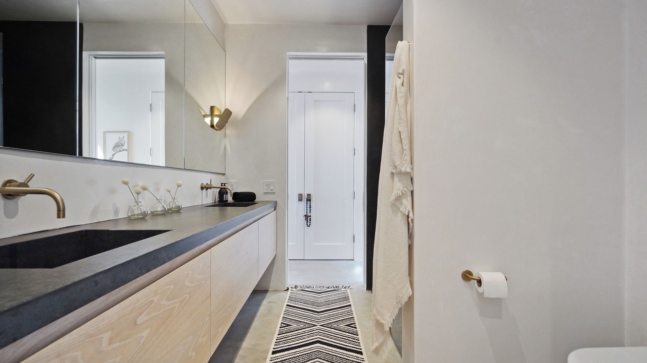 Photo of Bathroom in Western Malibu