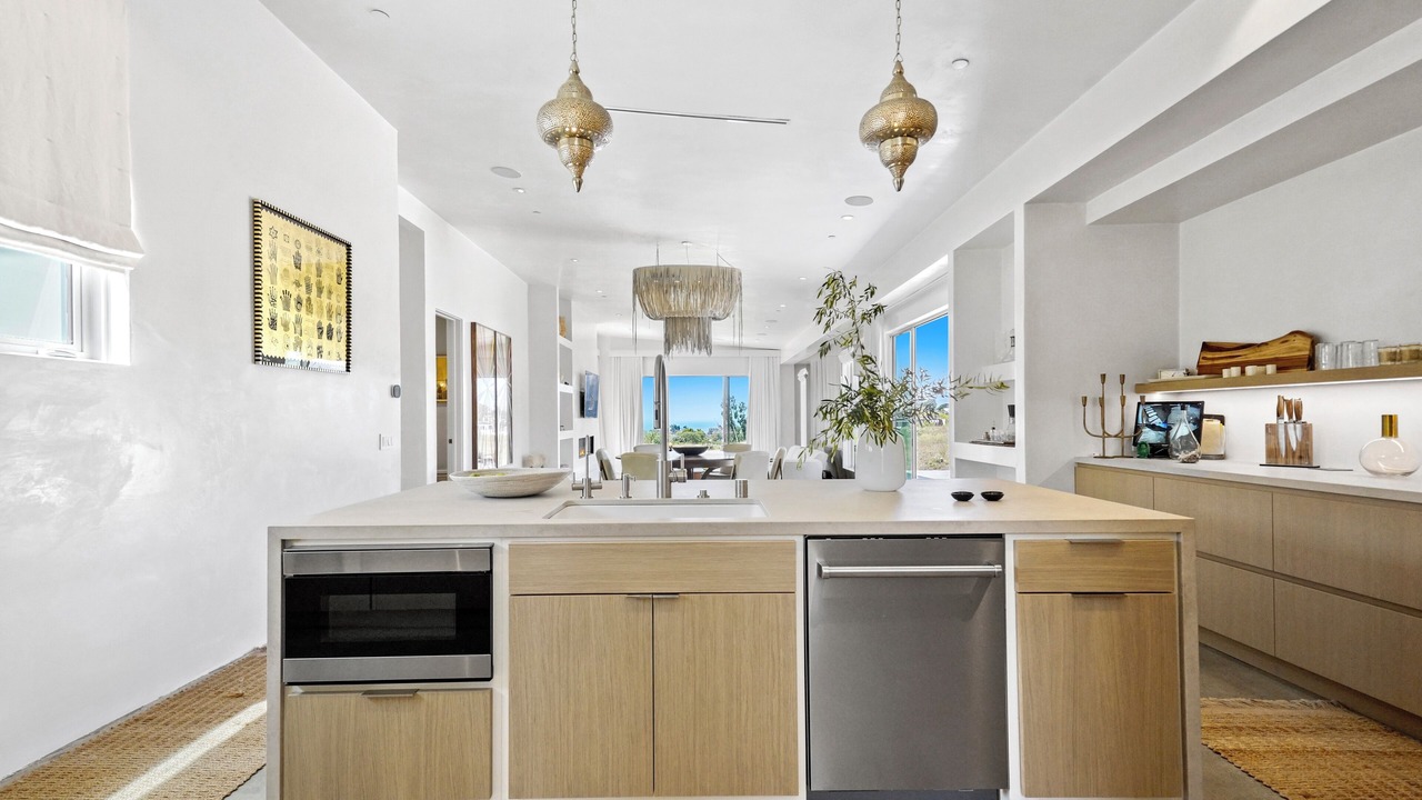 Photo of Kitchen in Western Malibu