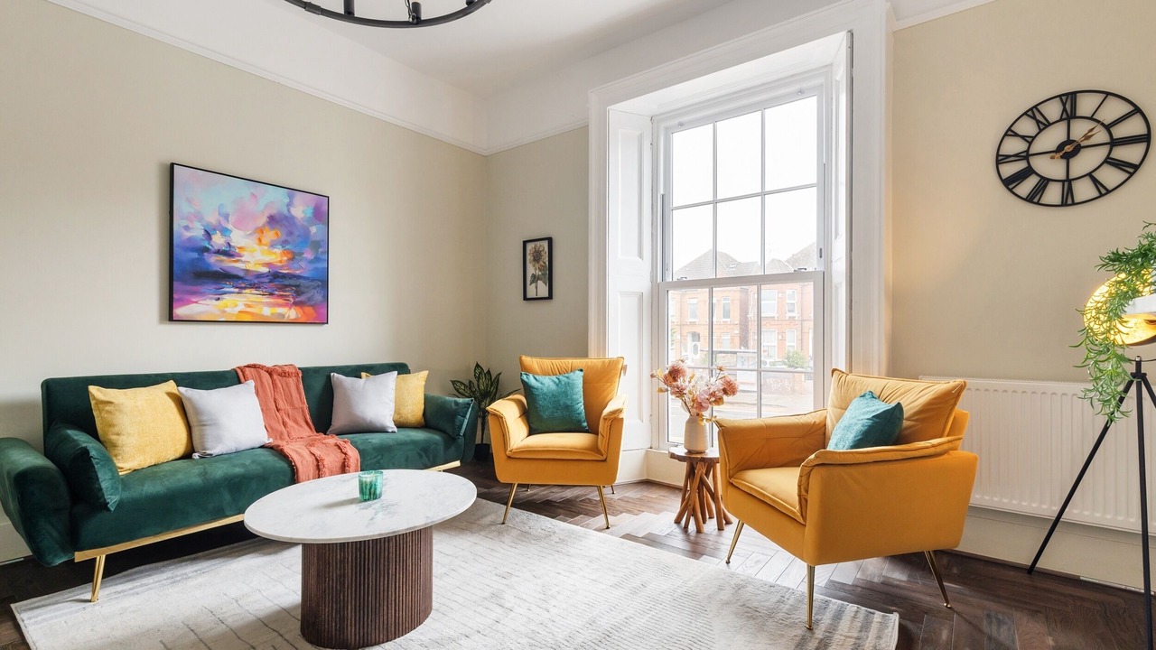 Photo of Livingroom in Mapesbury