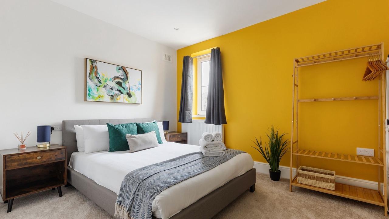 Photo of Bedroom in Mapesbury