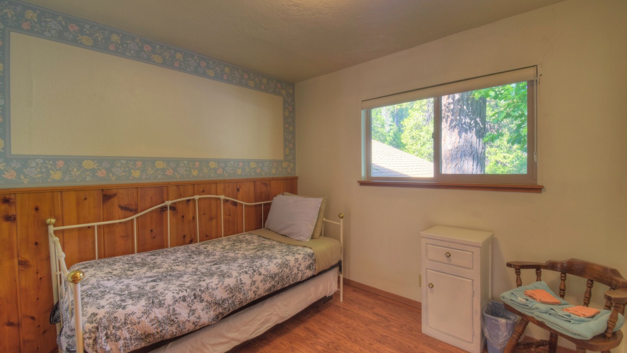 Photo of Bedroom in Harden Flat