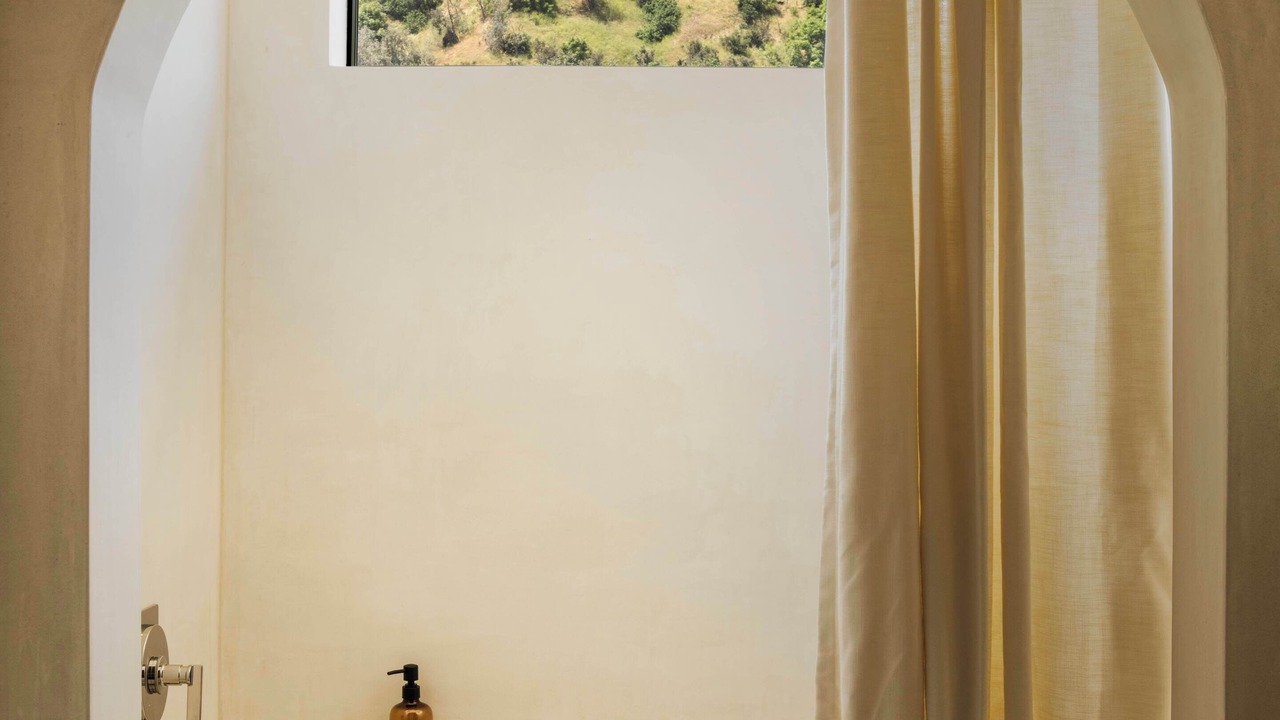 Photo of Bathroom in Los Angeles