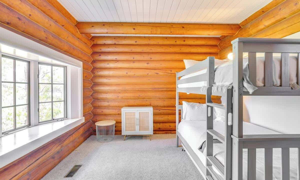 Photo of Bedroom in Alpine