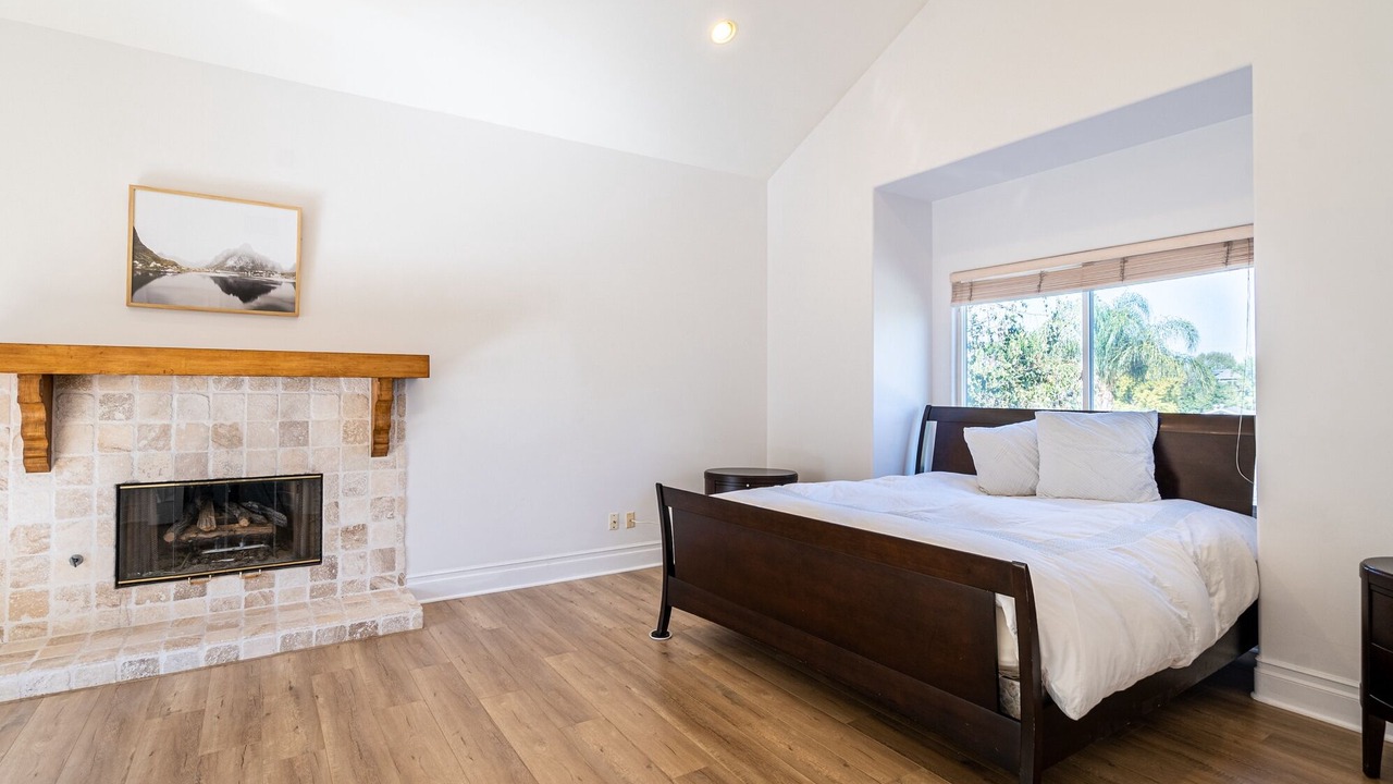 Photo of Bedroom in Studio City