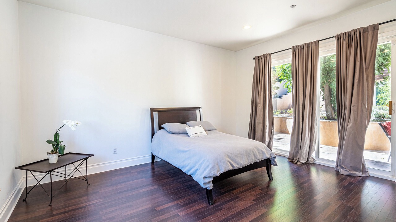 Photo of Bedroom in Studio City