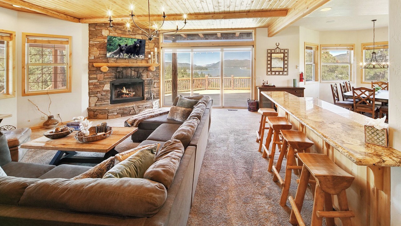Photo of Livingroom in Castle Glen Estates