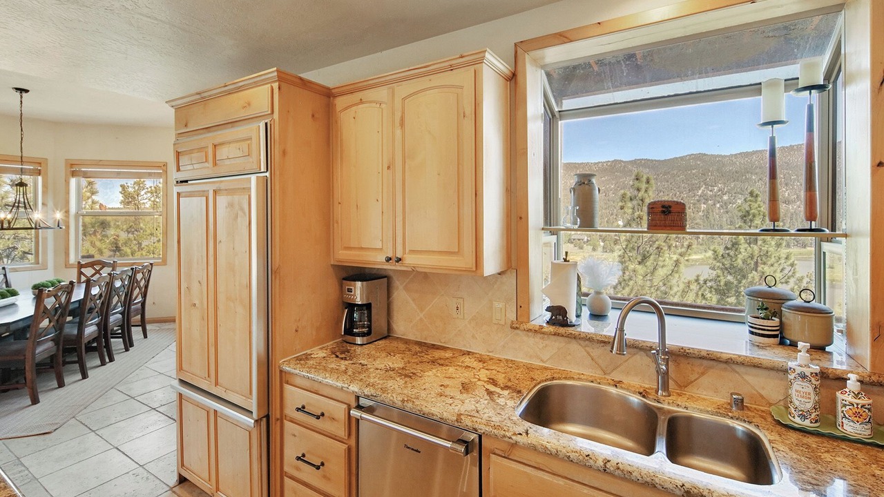 Photo of Kitchen in Castle Glen Estates