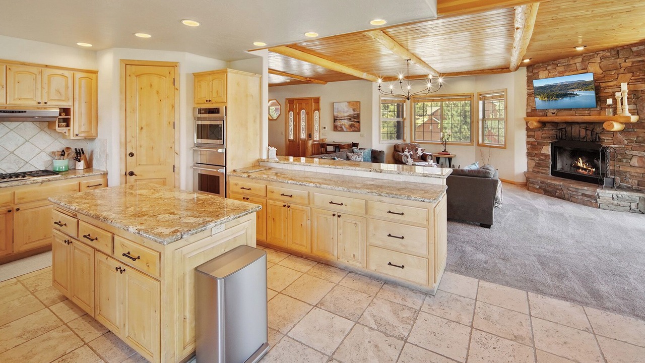 Photo of Kitchen in Castle Glen Estates