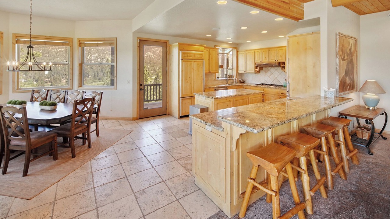 Photo of Kitchen in Castle Glen Estates