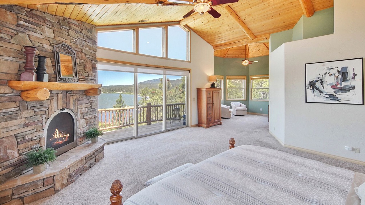 Photo of Bedroom in Castle Glen Estates
