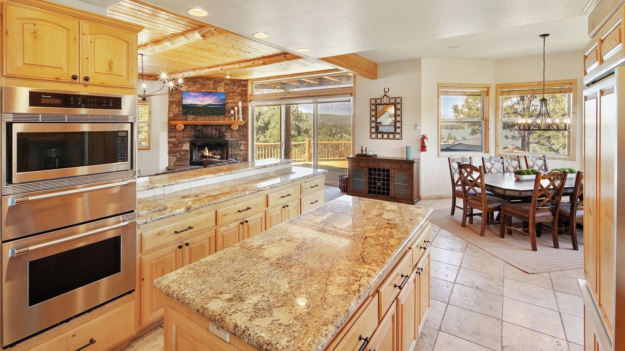 Photo of Kitchen in Castle Glen Estates