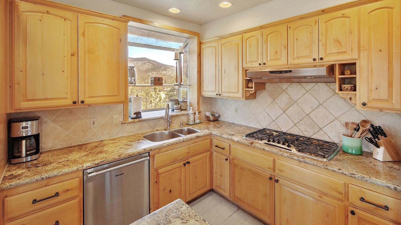 Photo of Kitchen in Castle Glen Estates