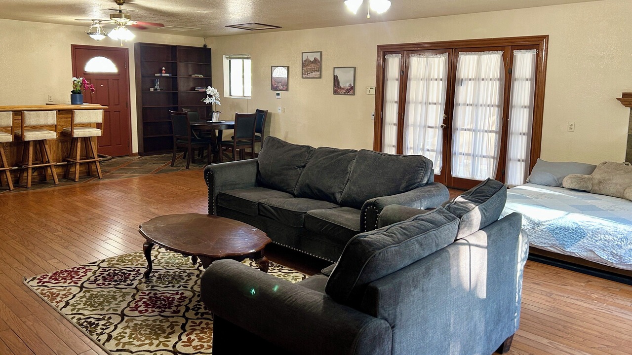 Photo of Livingroom in Palmdale