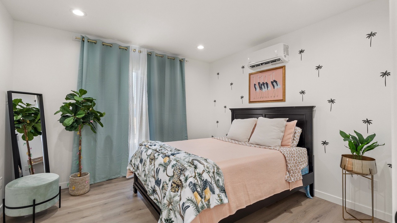 Photo of Bedroom in Downey