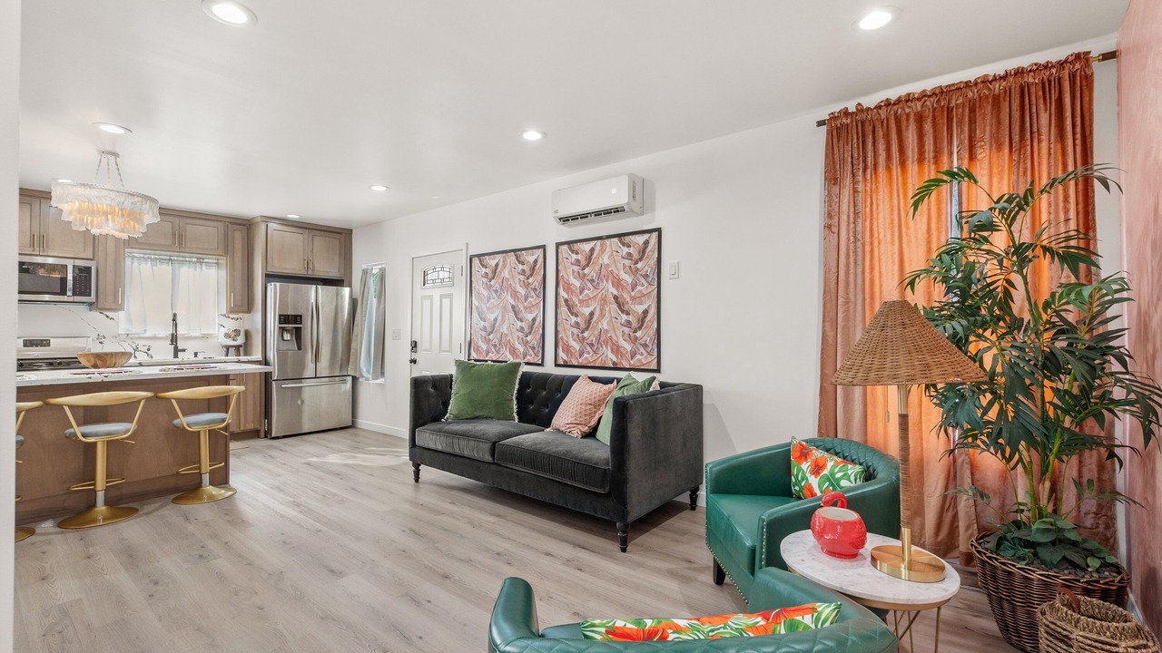 Photo of Livingroom in Downey