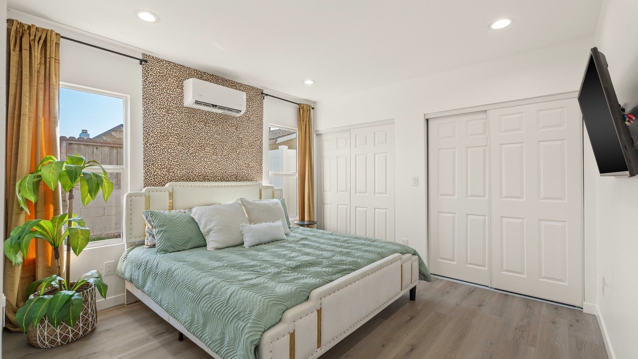 Photo of Bedroom in Downey
