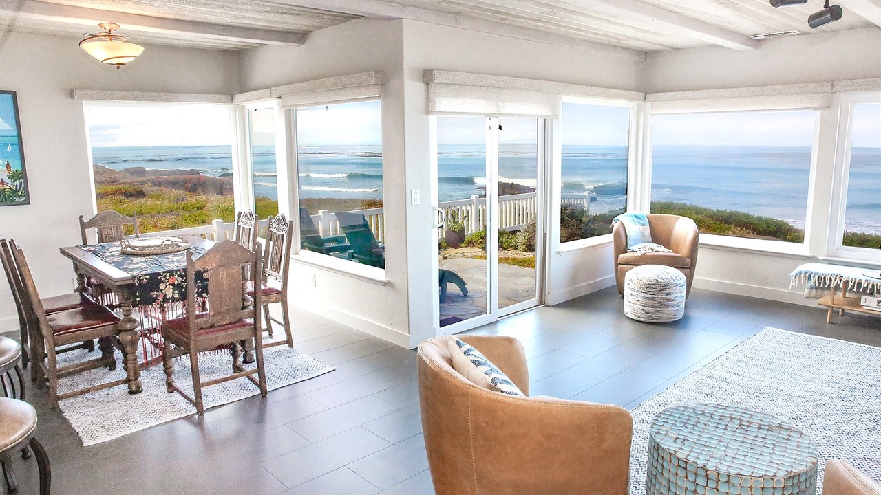 Photo of Bedroom in San Simeon