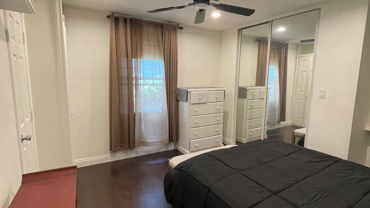 Photo of Bedroom in North Redondo